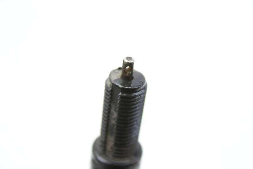 photo de INTERRUPTOR DE LUZ DE FREIO TRASEIRO KAWASAKI ZEPHYR 1100 ( - 1995) - Ampliação técnica