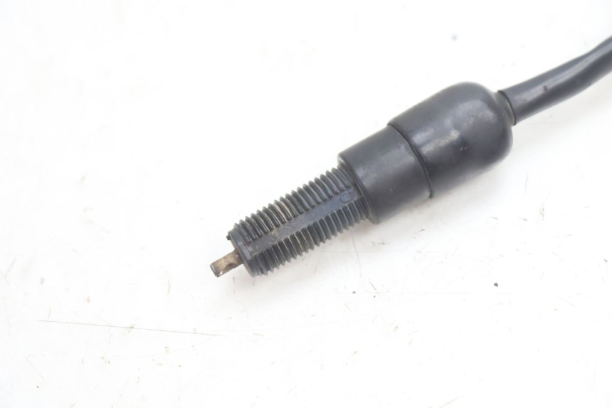 photo de INTERRUPTOR DE LUZ DE FREIO TRASEIRA KAWASAKI ZX-6R ZX6R 600 (1995 - 1997) - Detalhe da peça
