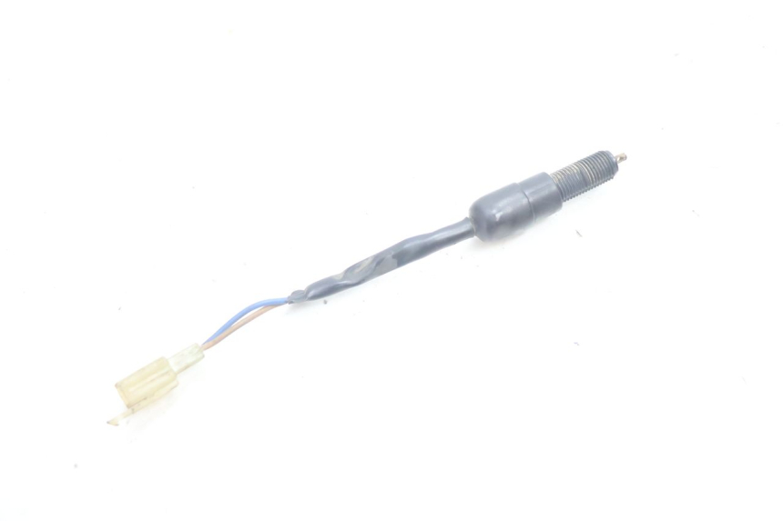 photo de INTERRUPTOR DE LUZ DE FREIO TRASEIRA KAWASAKI ZX-6R ZX6R 600 (1995 - 1997) - Zoom do estado de desgaste