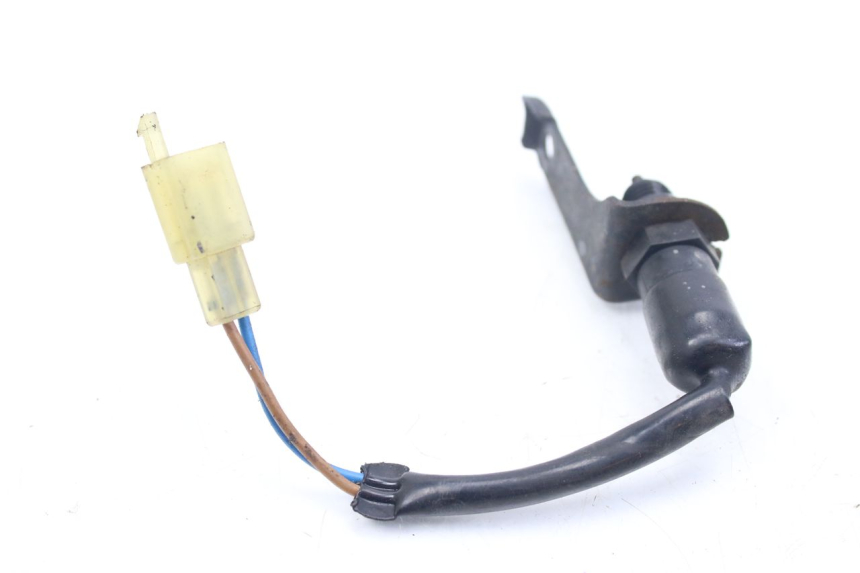 photo de INTERRUPTOR DE LUZ DE FREIO TRASEIRO KAWASAKI ZZR 600 (1995 - 2004) - Ampliação técnica