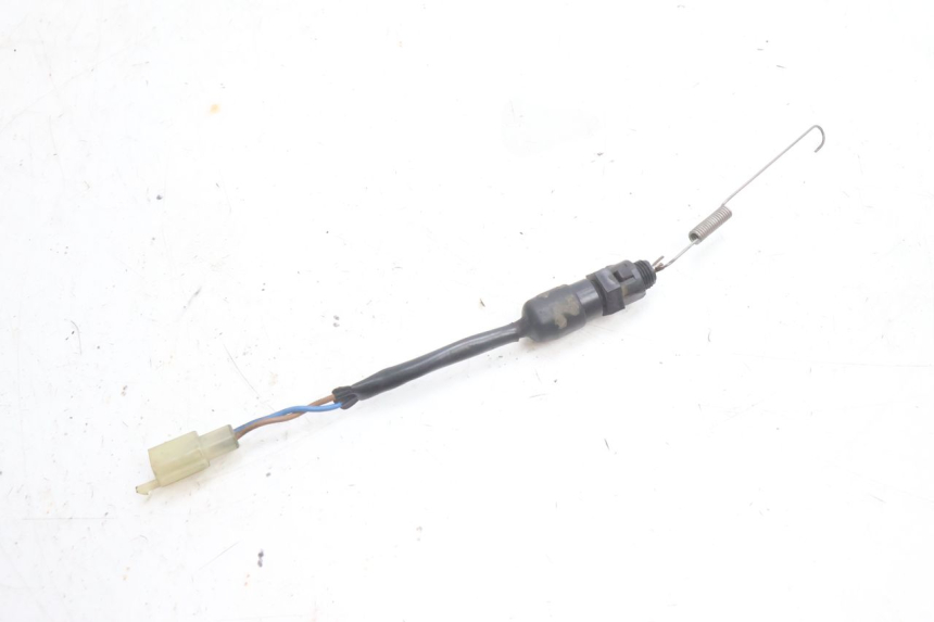 photo de INTERRUPTOR DE LUZ DE FREIO TRASEIRO KAWASAKI ZZR 600 (1995 - 2004) - Outro ângulo de visão