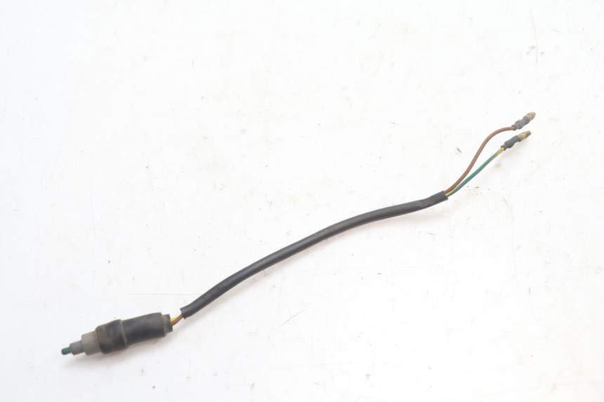 photo de INTERRUPTOR DE LUZ DE FREIO MBK BOOSTER SPIRIT 50 (2004 - 2017) - Outro ângulo de visão