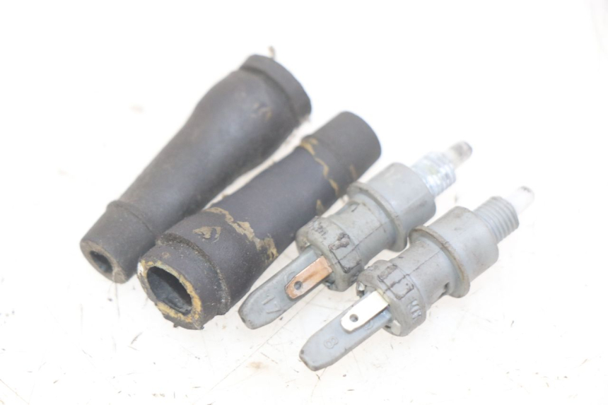 photo de INTERRUPTOR DE LUZ DE FREIO PEUGEOT CITYSTAR 2T 50 (2018 - 2021) - Vista principal