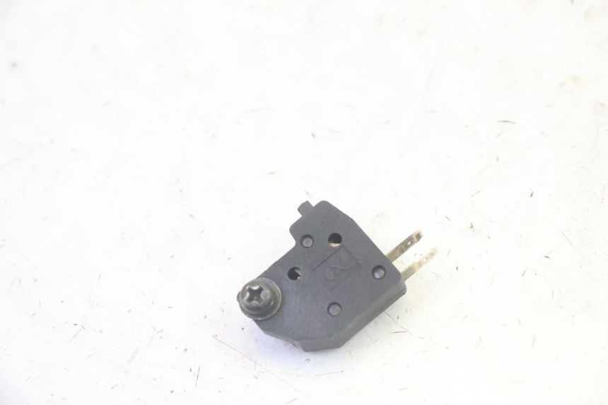 photo de INTERRUPTOR DE LUZ DE FREIO DIREITO KYMCO AGILITY 16+ 4T 50 (2018 - 2023) - Vista principal