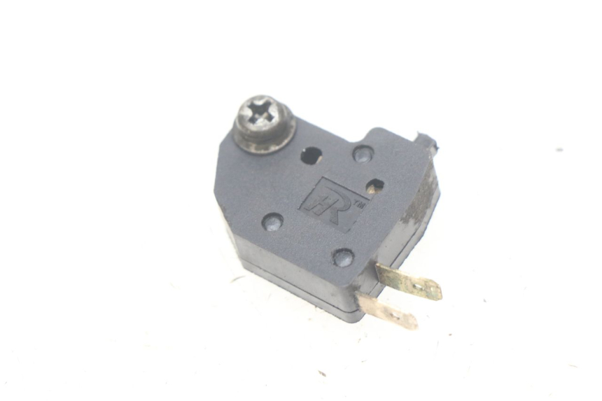 photo de INTERRUPTOR DE LUZ DE FREIO DIREITO KYMCO AGILITY 4T 50 (2018 - 2022) - Vista principal