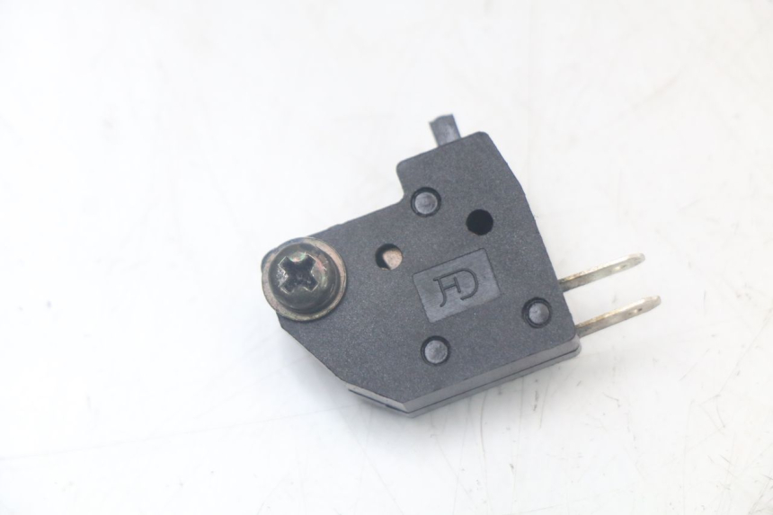 photo de INTERRUPTOR DE LUZ DE FREIO DIREITO KYMCO AGILITY 4T 50 (2018 - 2022) - Vista principal