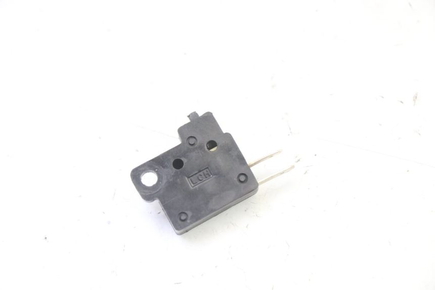 photo de INTERRUPTOR DE LUZ DE FREIO DIREITO KYMCO AGILITY 4T 50 (2005 - 2018) - Vista principal