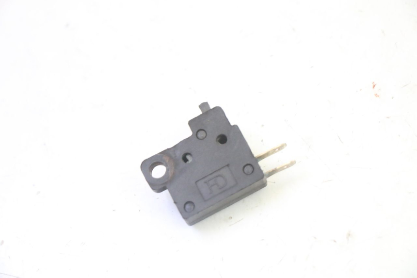 photo de INTERRUPTOR DE LUZ DE FREIO DIREITO KYMCO AGILITY 4T 50 (2005 - 2018) - Vista principal