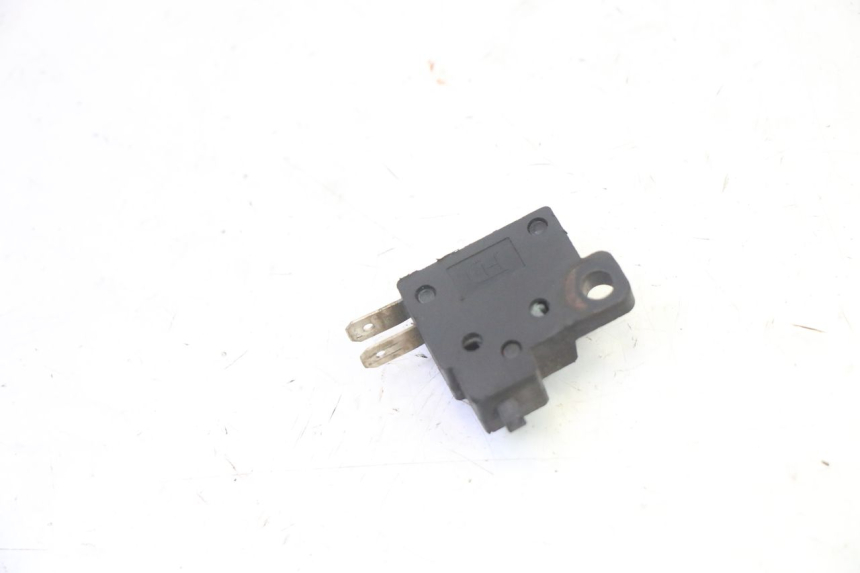 photo de INTERRUPTOR DE LUZ DE FREIO DIREITO KYMCO AGILITY 4T 50 (2005 - 2018) - Detalhe da peça