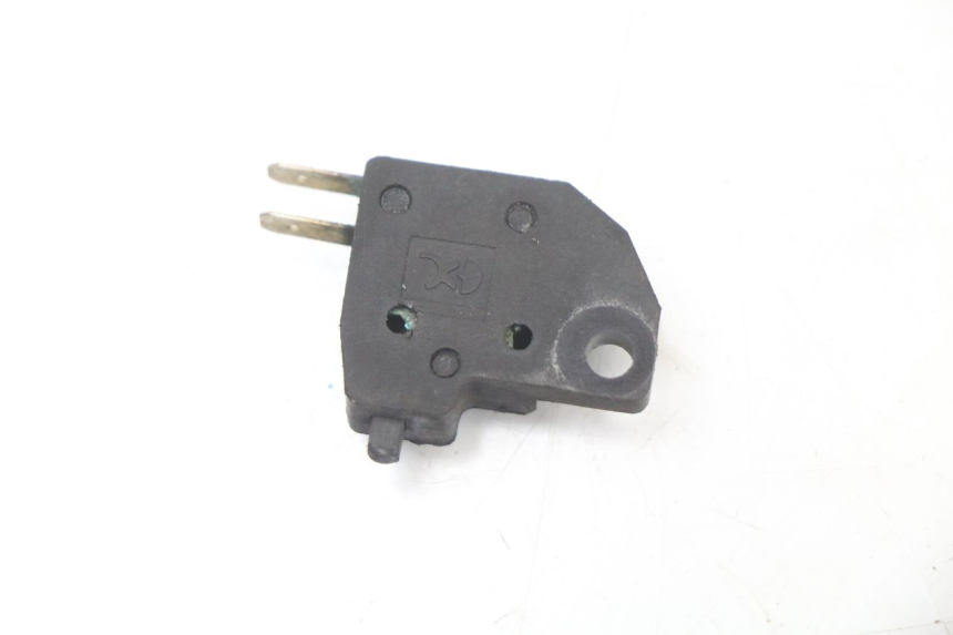 photo de INTERRUPTOR DE LUZ DE FREIO DIREITO KYMCO AGILITY CARRY 50 (2011 - 2020) - Outro ângulo de visão