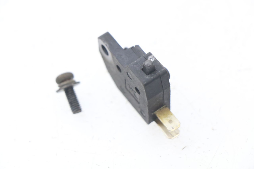 photo de INTERRUPTOR DE LUZ DE FREIO DIREITO KYMCO AGILITY CITY 2T 50 (2008 - 2016) - Zoom do estado de desgaste