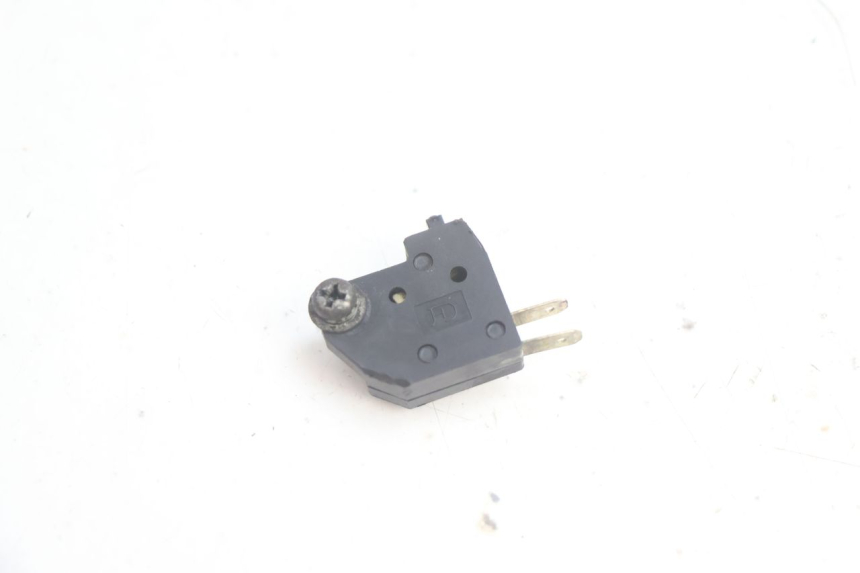 photo de INTERRUPTOR DE LUZ DE FREIO DIREITO KYMCO AGILITY CITY 2T 50 (2008 - 2016) - Vista principal