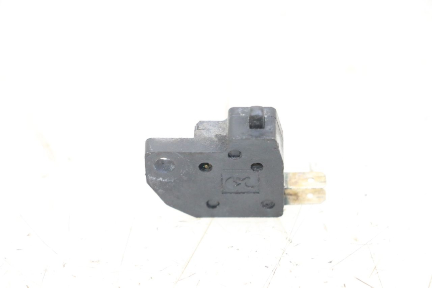photo de INTERRUPTOR DE LUZ DE FREIO DIREITO KYMCO AGILITY FR 2T 50 (2012 - 2017) - Detalhe da peça