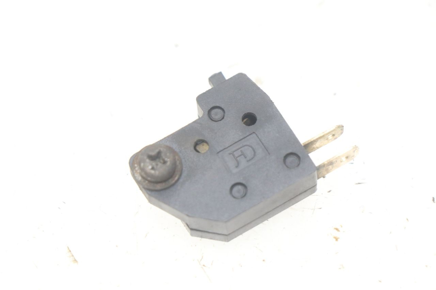 photo de INTERRUPTOR DE LUZ DE FREIO DIREITO KYMCO AGILITY RS 2T 50 (2009 - 2013) - Vista principal