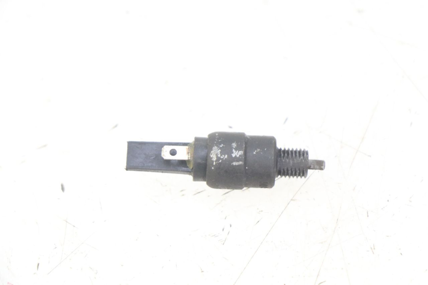 photo de INTERRUPTOR DE LUZ DE FREIO DIREITO APRILIA ATLANTIC 500 (2002 - 2003) - Outro ângulo de visão