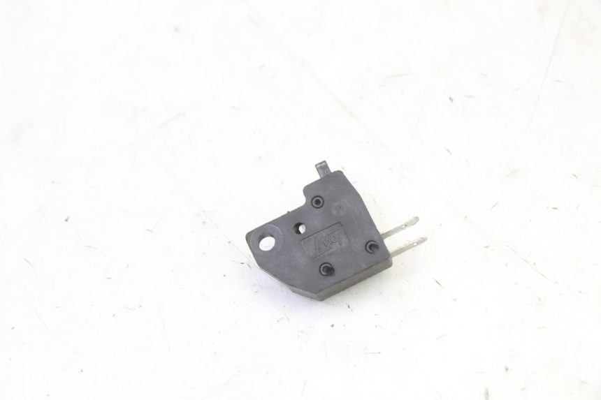 photo de INTERRUPTOR DE LUZ DE FREIO DIREITO MASH BIBOP 2T 50 (2013 - 2018) - Zoom do estado de desgaste