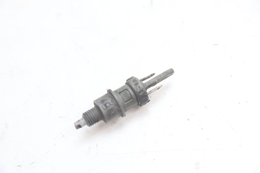 photo de CONTATOR DE LUZ DE FREIO DIREITA MBK BOOSTER ROCKET 50 (1995 - 1998) - Vista principal