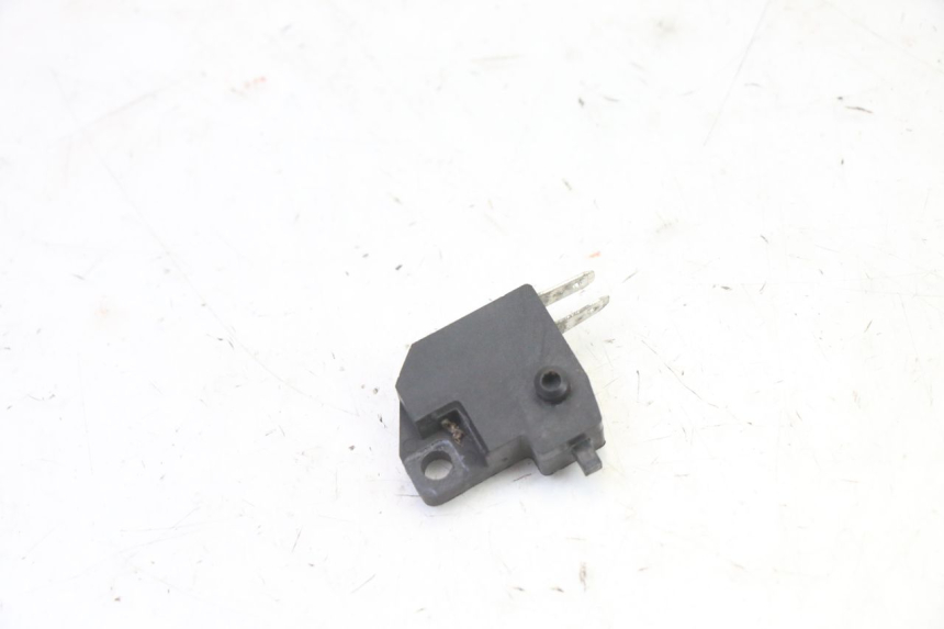 photo de INTERRUPTOR DE LUZ DE FREIO DIREITO TNT MOTOR BOSTON 4T 50 (2018 - 2025) - Zoom do estado de desgaste