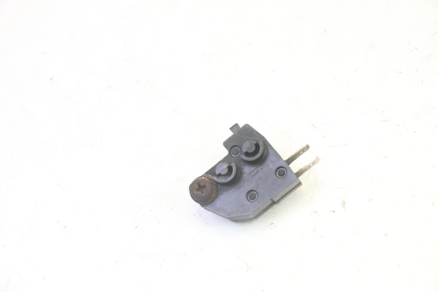 photo de INTERRUPTOR DE LUZ DE FREIO DIREITO SUZUKI BURGMAN 125 (2007 - 2014) - Vista principal