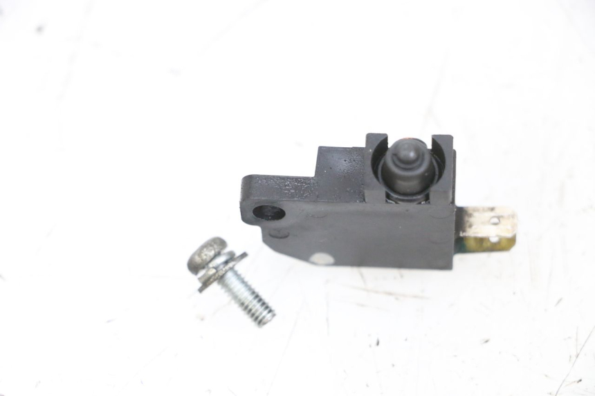 photo de INTERRUPTOR DE LUZ DE FREIO DIREITO SUZUKI BURGMAN 650 (2013 - 2020) - Zoom do estado de desgaste