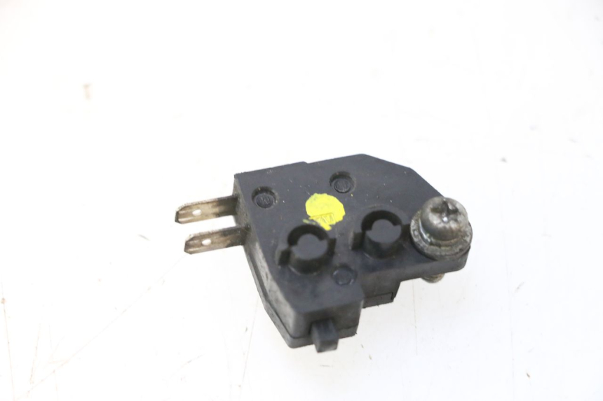 photo de INTERRUPTOR DE LUZ DE FREIO DIREITO SUZUKI BURGMAN 125 (2007 - 2014) - Vista principal