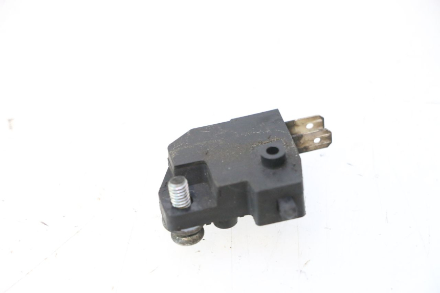 photo de INTERRUPTOR DE LUZ DE FREIO DIREITO SUZUKI BURGMAN 125 (2007 - 2014) - Zoom do estado de desgaste