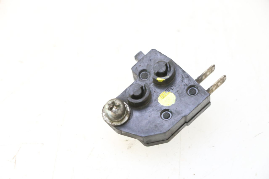 photo de INTERRUPTOR DE LUZ DE FREIO DIREITO SUZUKI BURGMAN 125 (2007 - 2014) - Outro ângulo de visão