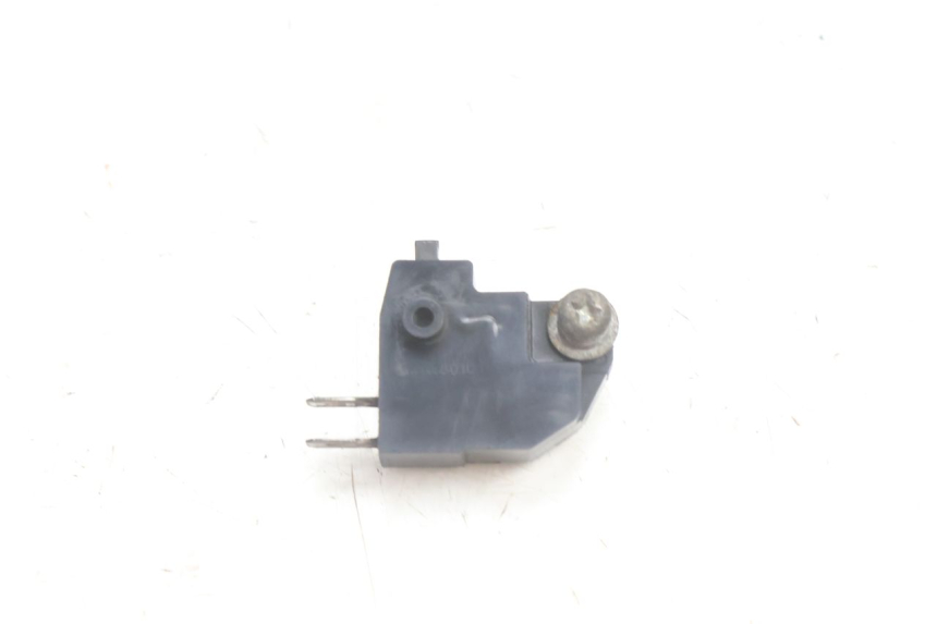 photo de INTERRUPTOR DE LUZ DE FREIO DIREITO SUZUKI BURGMAN 125 (2007 - 2014) - Vista principal
