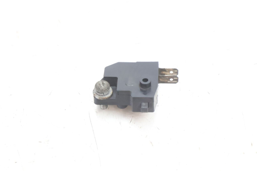 photo de INTERRUPTOR DE LUZ DE FREIO DIREITO SUZUKI BURGMAN 125 (2007 - 2014) - Detalhe da peça