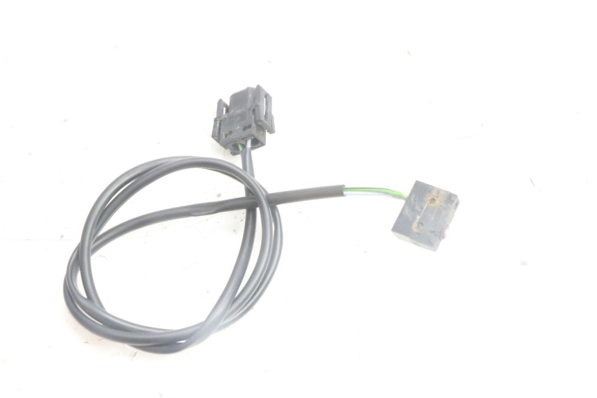 photo de INTERRUPTOR DE LUZ DE FREIO DIREITO BMW C1 125 (2000 - 2003) - Detalhe da peça