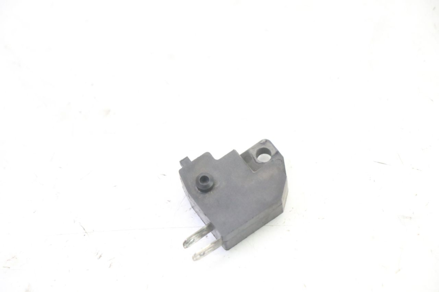 photo de INTERRUPTOR DE LUZ DE FREIO DIREITO ORCAL CAVARO 4T 50 (2019 - 2023) - Zoom do estado de desgaste