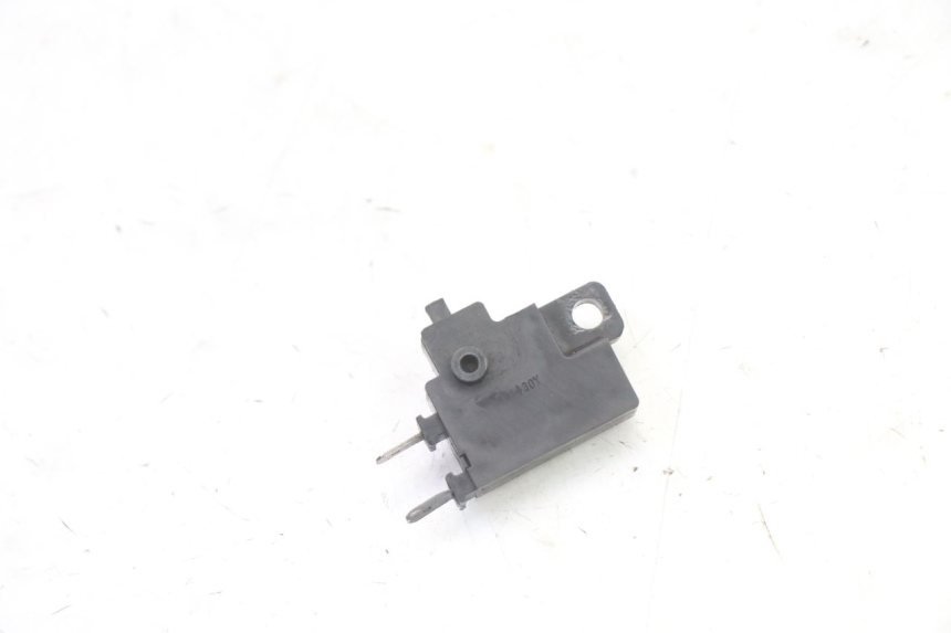 photo de INTERRUPTOR DE LUZ DE FREIO DIREITO HONDA CBR RR FIREBLADE 900 (1992 - 1994) - Zoom do estado de desgaste