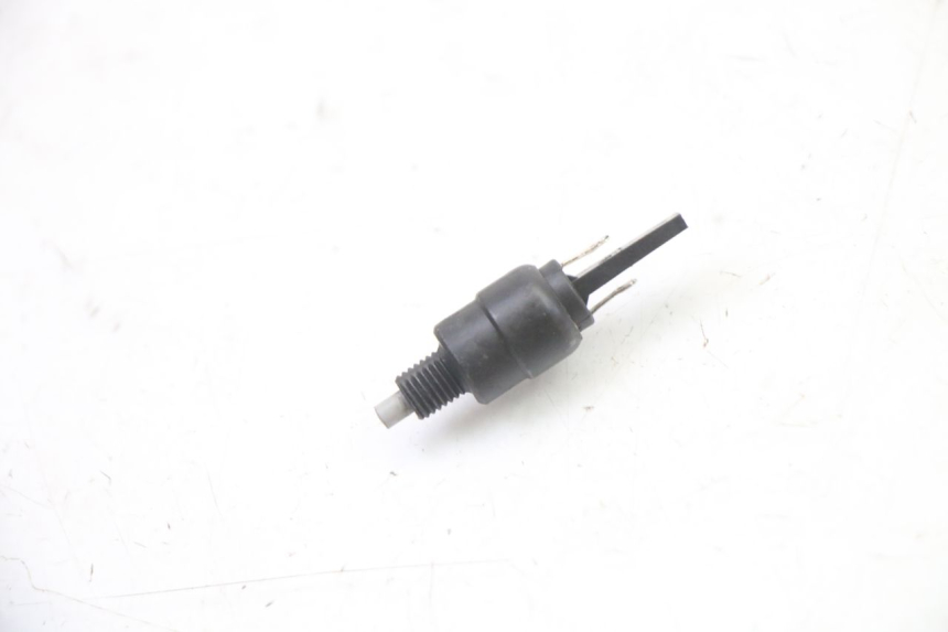 photo de INTERRUPTOR DE LUZ DE FREIO DIREITO APRILIA CLASSIC 125 (1995 - 2001) - Vista principal