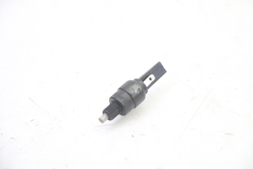 photo de INTERRUPTOR DE LUZ DE FREIO DIREITO APRILIA CLASSIC 125 (1995 - 2001) - Detalhe da peça