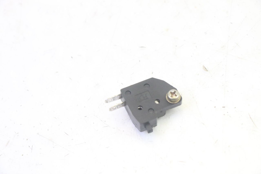 photo de INTERRUPTOR DE LUZ DE FREIO DIREITO LONGJIA DIGITA 4T 50 (2019 - 2022) - Detalhe da peça