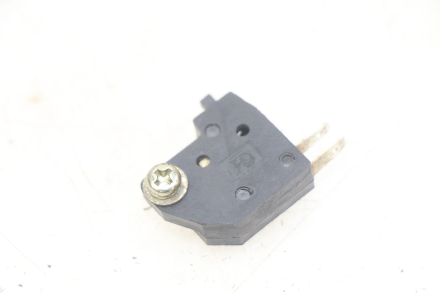 photo de INTERRUPTOR DE LUZ DE FREIO DIREITO PEUGEOT DJANGO 4T 50 (2014 - 2019) - Vista principal