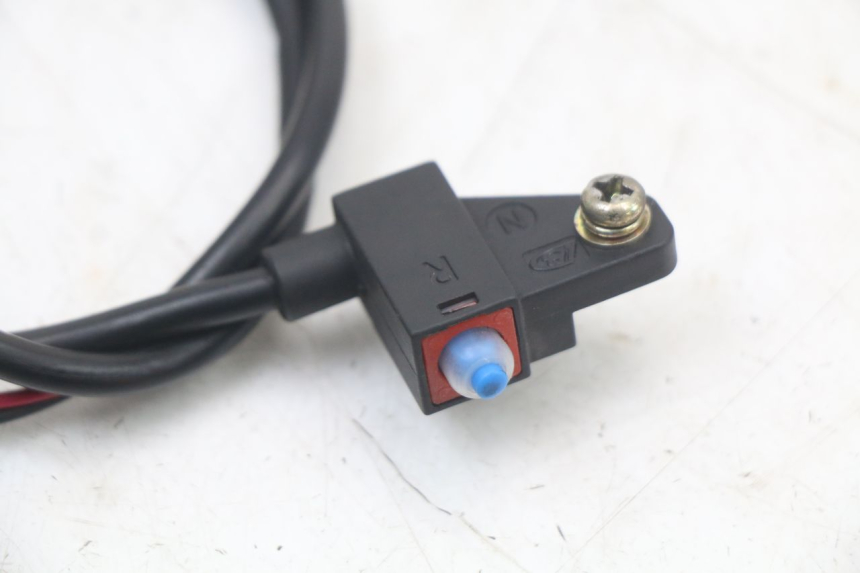 photo de INTERRUPTOR DE LUZ DE FREIO DIREITO WAYSCRAL E-START 1 (2018 - 2022) - Ampliação técnica