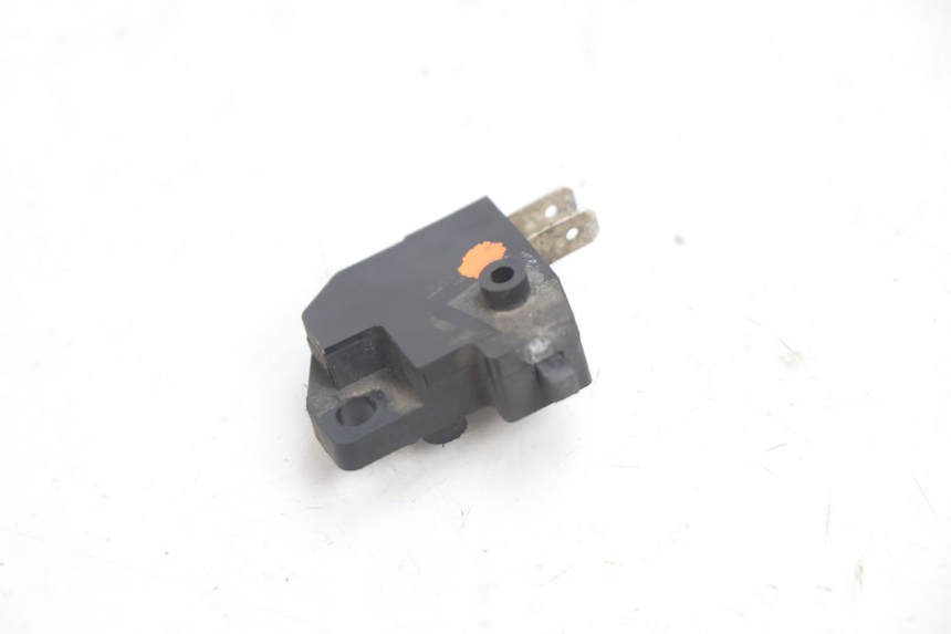 photo de CONTATOR DE LUZ DE FREIO DIREITA KAWASAKI ER-6 ER6 N 650 (2005 - 2009) - Detalhe da peça