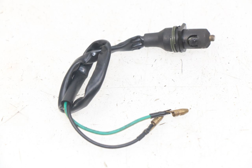 photo de INTERRUPTOR DE LUZ DE FREIO DIREITO JM MOTORS EVOLIS 4T 50 (2018 - 2022) - Detalhe da peça