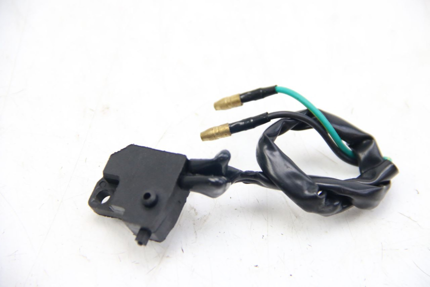 photo de INTERRUPTOR DE LUZ DE FREIO DIREITO JM MOTORS EVOLIS 4T 50 (2018 - 2022) - Vista principal