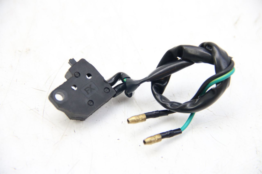 photo de INTERRUPTOR DE LUZ DE FREIO DIREITO JM MOTORS EVOLIS 4T 50 (2018 - 2022) - Detalhe da peça