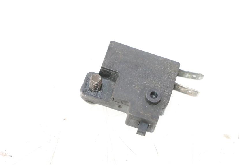photo de INTERRUPTOR DE LUZ DE FREIO DIREITO HONDA FES PANTHEON 2T 125 (1998 - 2002) - Detalhe da peça