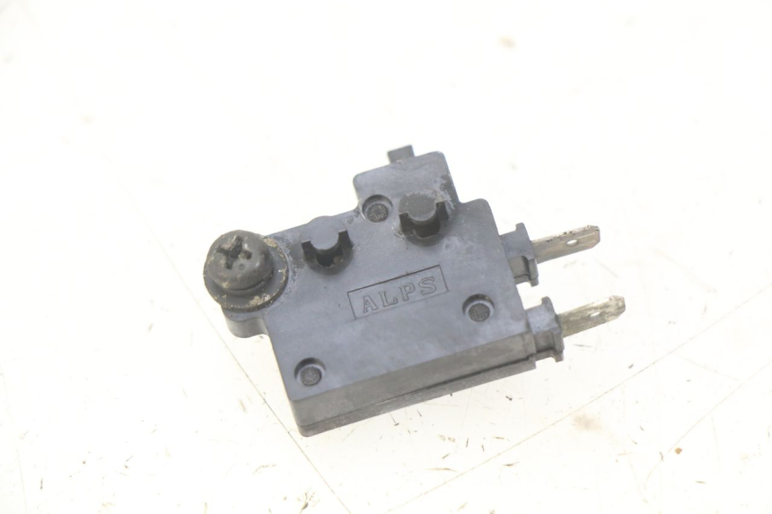 photo de INTERRUPTOR DE LUZ DE FREIO DIREITO HONDA FES PANTHEON 125 (2003 - 2007) - Vista principal