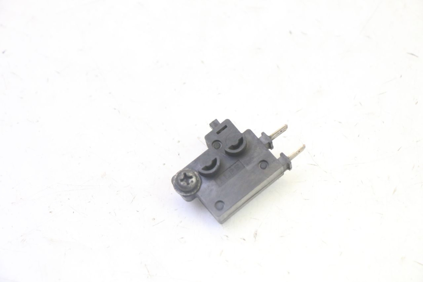 photo de INTERRUPTOR DE LUZ DE FREIO DIREITO HONDA FES S-WING SWING ABS 125 (2007 - 2015) - Vista principal