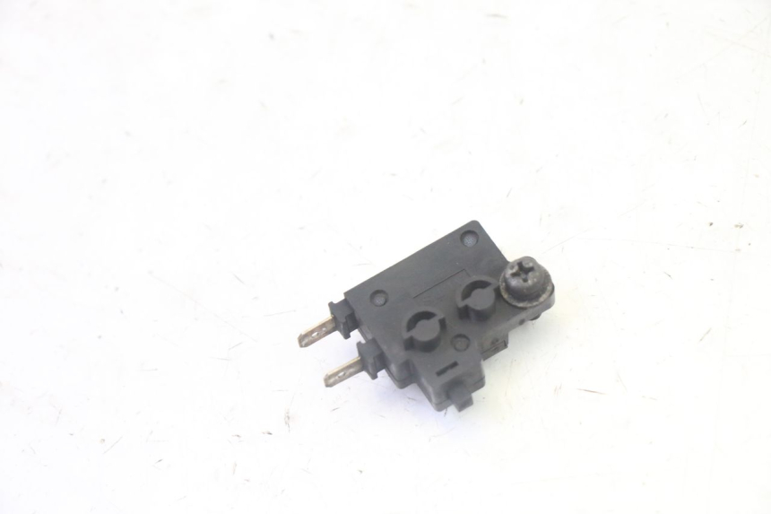 photo de INTERRUPTOR DE LUZ DE FREIO DIREITO HONDA FES S-WING SWING ABS 125 (2007 - 2015) - Detalhe da peça