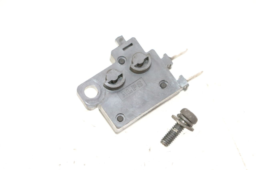 photo de INTERRUPTOR DE LUZ DE FREIO DIREITO HONDA FES S-WING SWING ABS 125 (2007 - 2015) - Vista principal