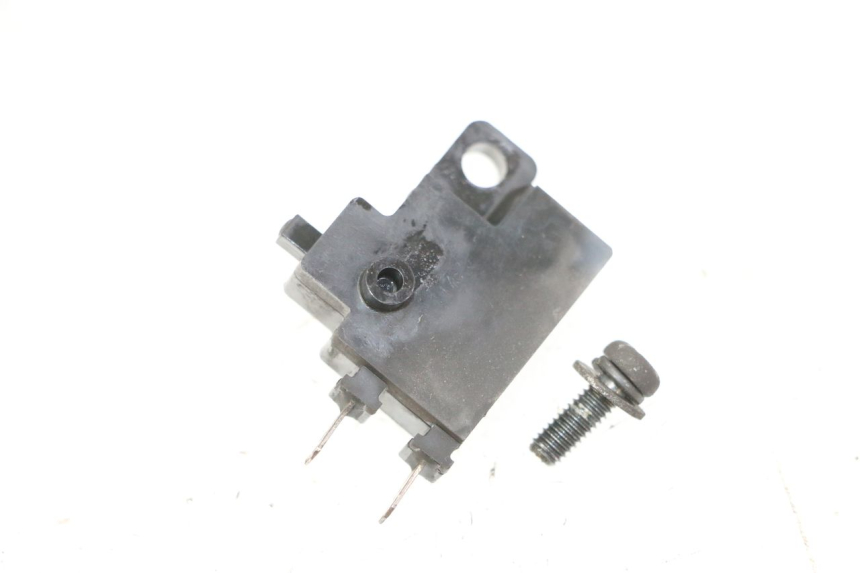 photo de INTERRUPTOR DE LUZ DE FREIO DIREITO HONDA FES S-WING SWING ABS 125 (2007 - 2015) - Detalhe da peça