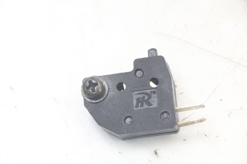 photo de INTERRUPTOR DE LUZ DE FREIO DIREITO SYM FIDDLE 3 III 125 (2014 - 2020) - Vista principal