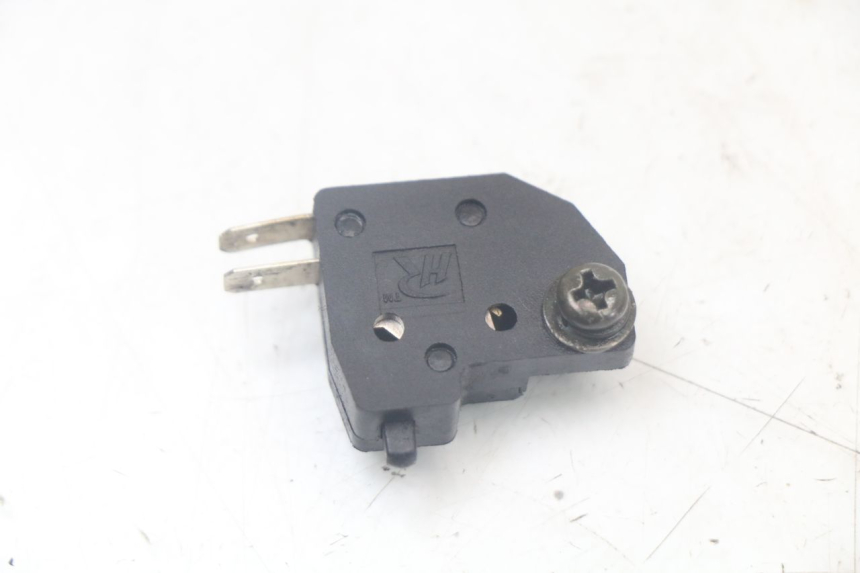photo de INTERRUPTOR DE LUZ DE FREIO DIREITO SYM FIDDLE 3 III 125 (2014 - 2020) - Detalhe da peça