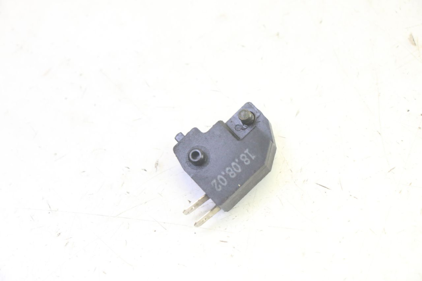 photo de INTERRUPTOR DE LUZ DE FREIO DIREITO SYM FIDDLE 3 III 125 (2014 - 2020) - Outro ângulo de visão